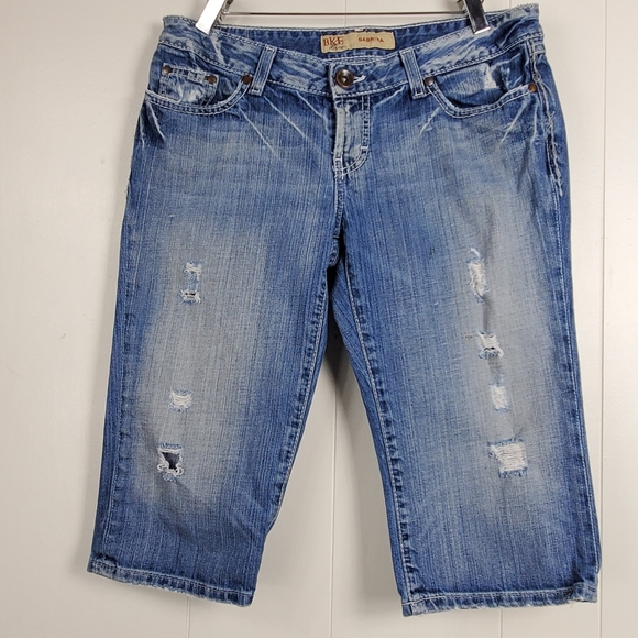 Bke Sabrina  bermuda style factory distressed shorts size 28 - Picture 10 of 16